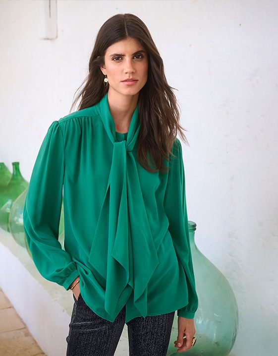 Damesblouses voor elk figuur: de kantenblouse