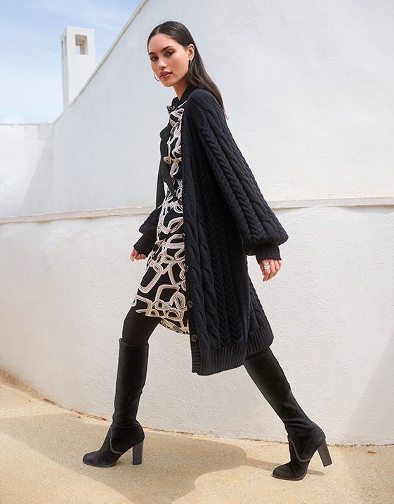zwart en wit combineren: Motieven-mix-outfit